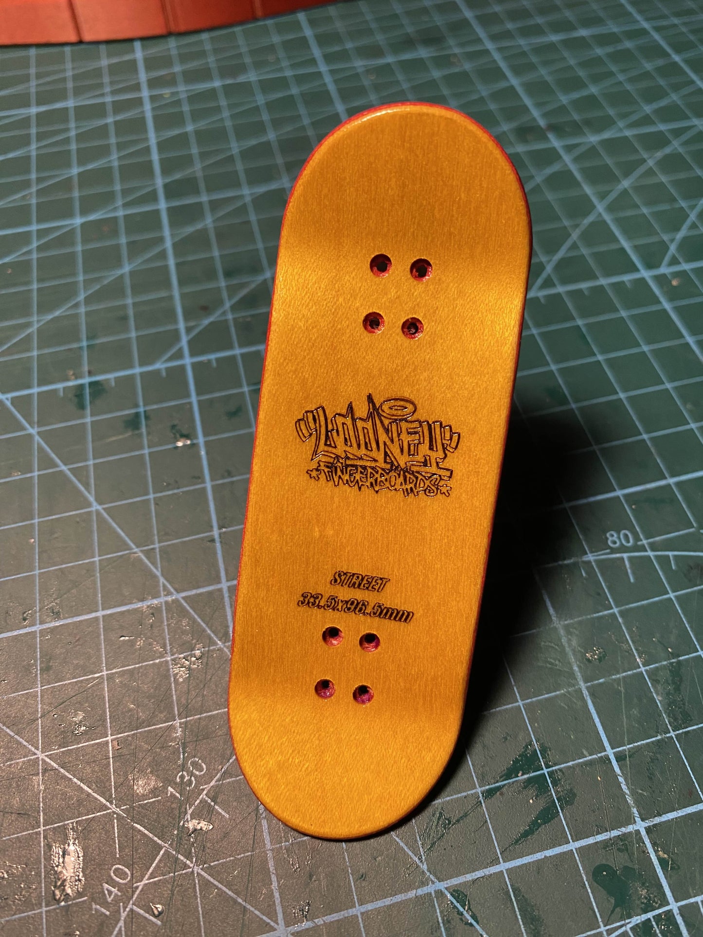 Crash Bandicoot x Spyro Fingerskateboard, 33.5x96mm pro fingerboard