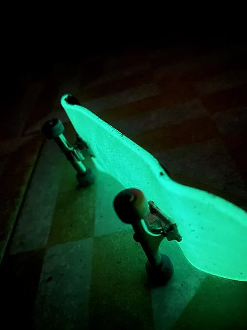 Glow-in-the-Dark Fingerboards 34 mm x 100 mm, fluorescent fingerboards pro
