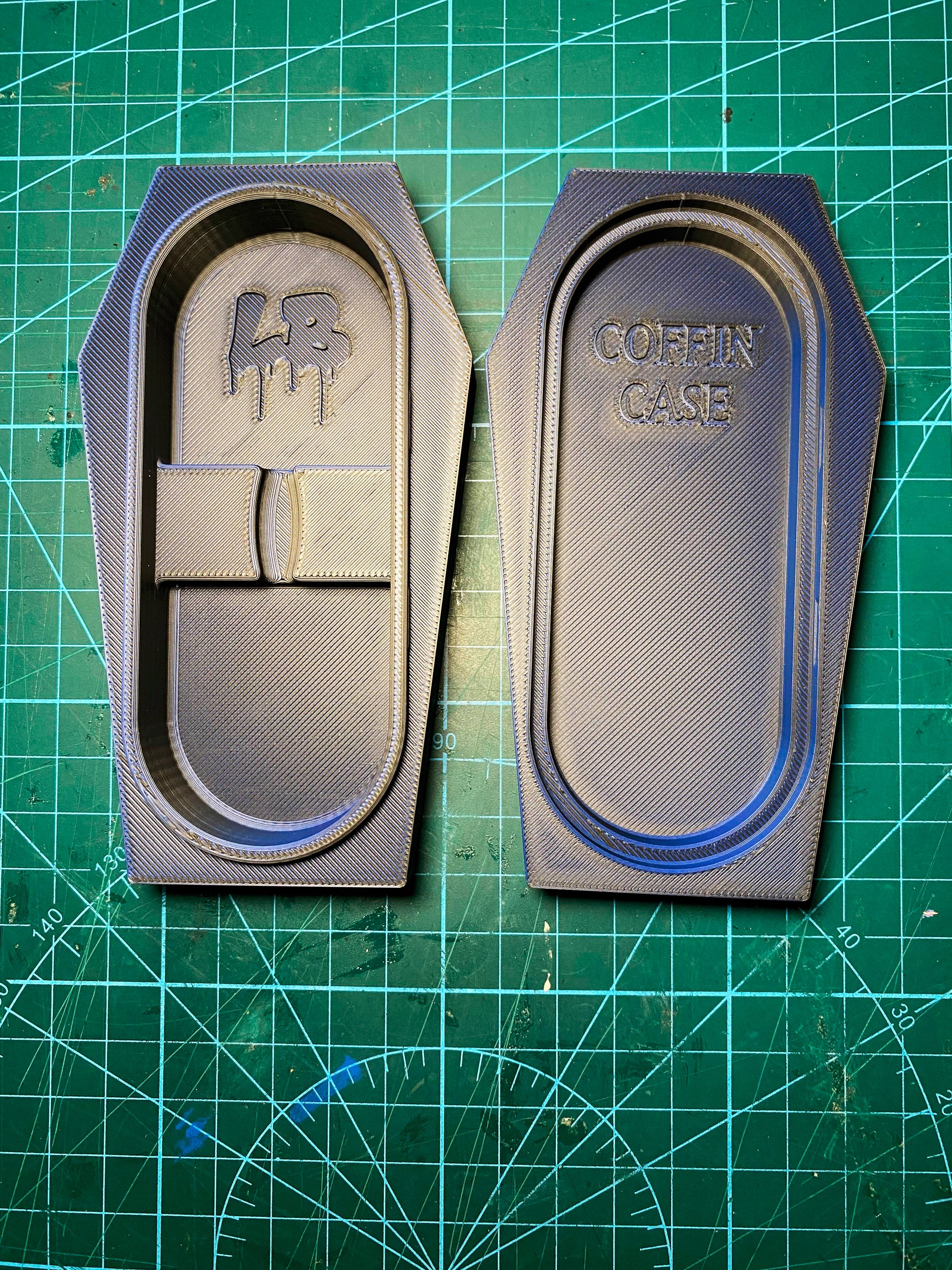Fingerboard Pocket Case Coffin, travel case for fingerskateboards LooneyFingerboards Fingerboard Pocket Case Coffin, travel case for fingerskateboards LooneyFingerboards