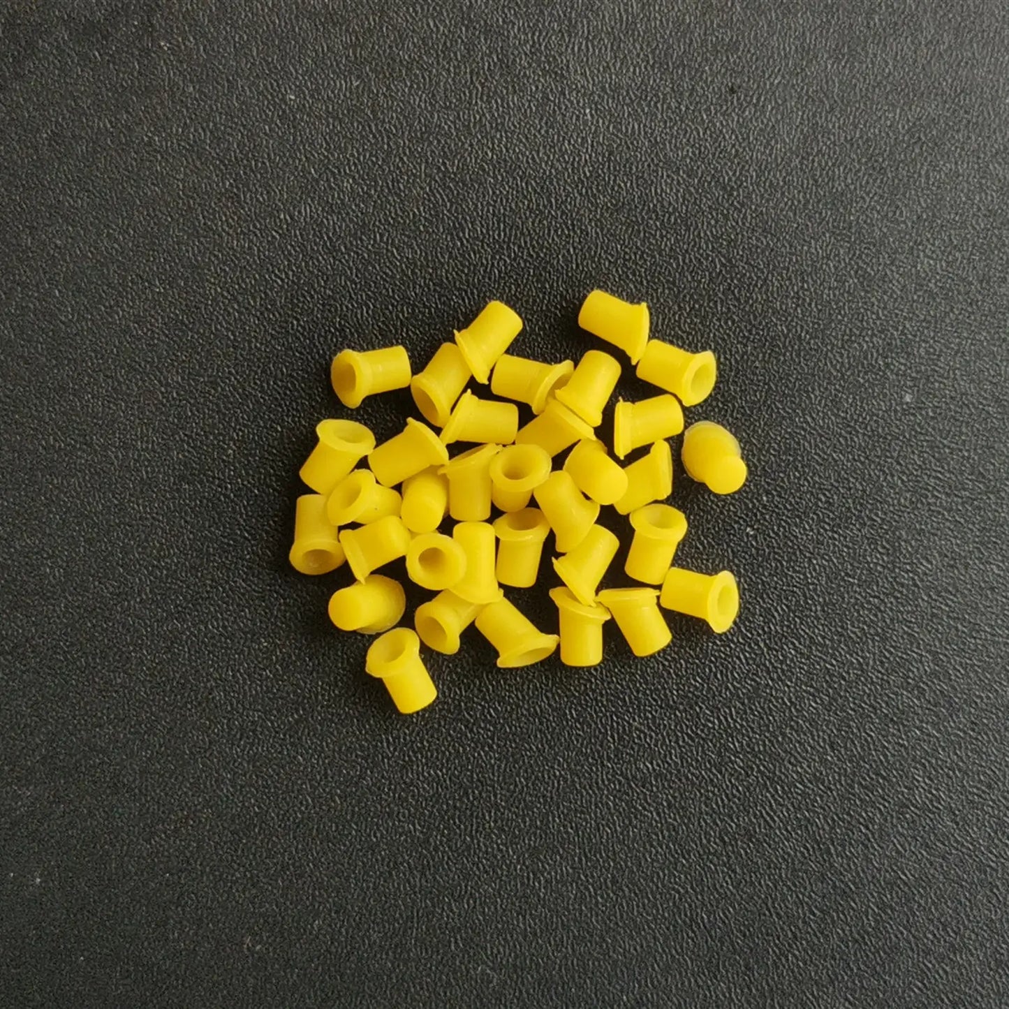Fingerboard pivot cups, soft fingerskateboard pivot cups for trucks