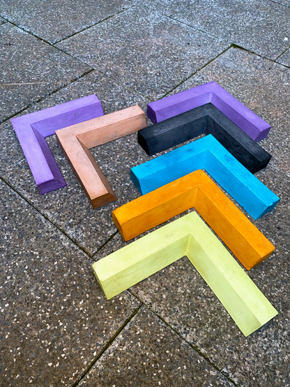 L-shaped concrete Ledge, fingerskateboard bank