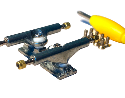 Independent CO. Trucks for Fingerskateboards, 29/32/33mm trucks