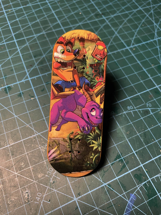 Crash Bandicoot x Spyro Fingerskateboard, 33.5x96mm pro fingerboard