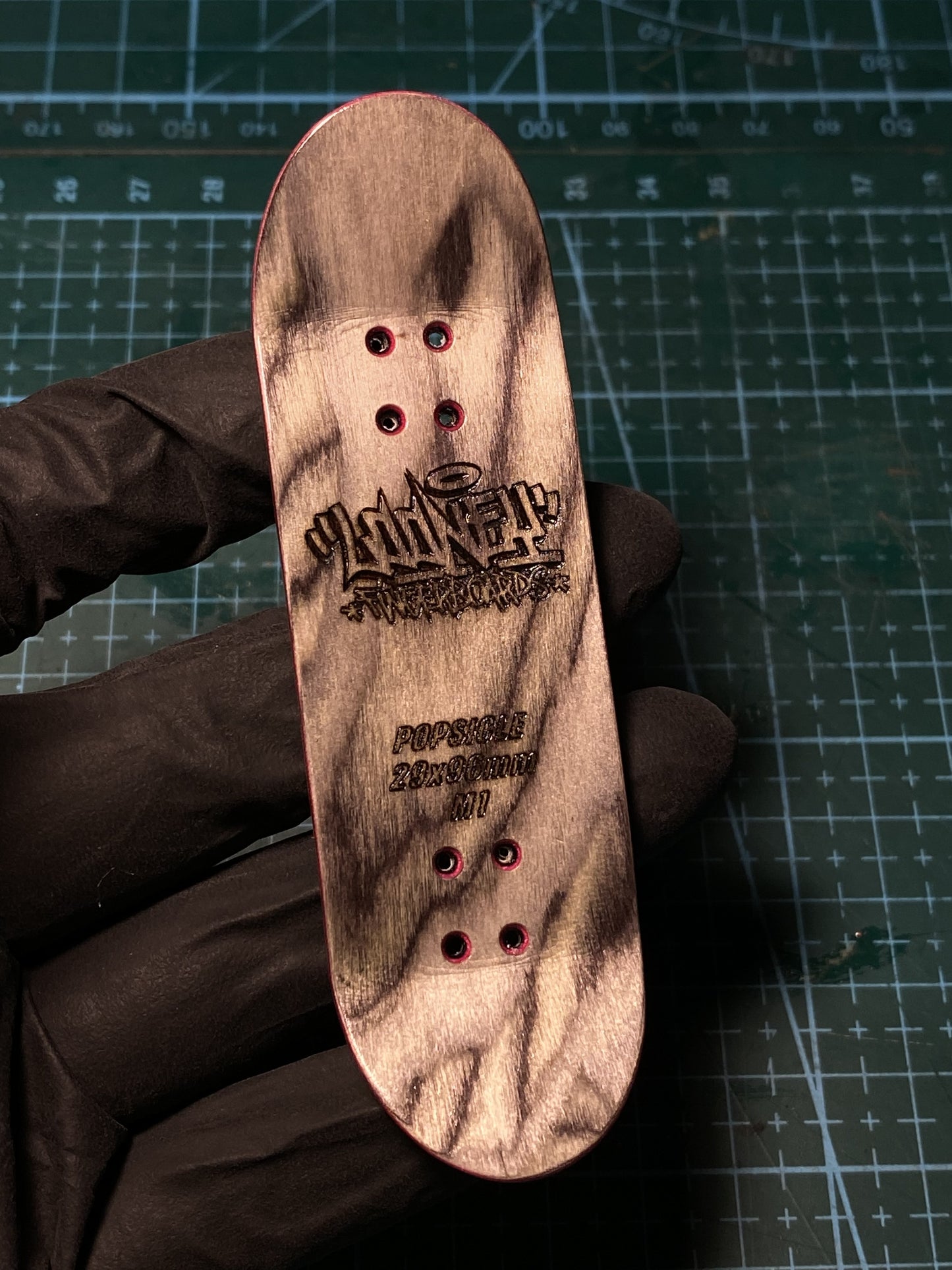 Big Brother is watching you! fingerskateboard, 29mm Popsicle