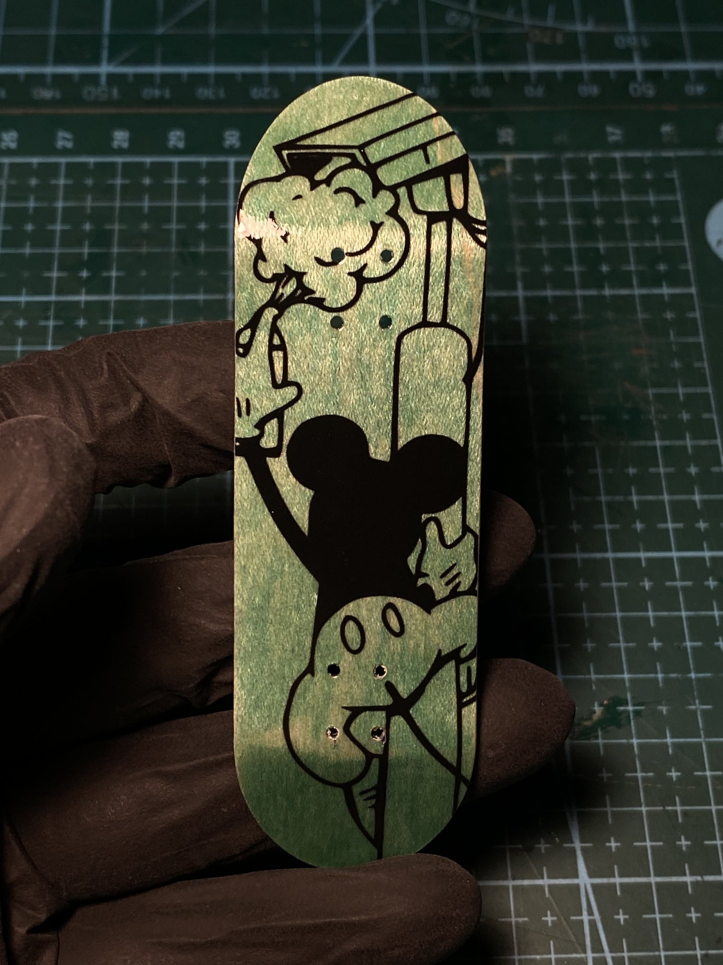 Big Brother is watching you! fingerskateboard, 29mm Popsicle
