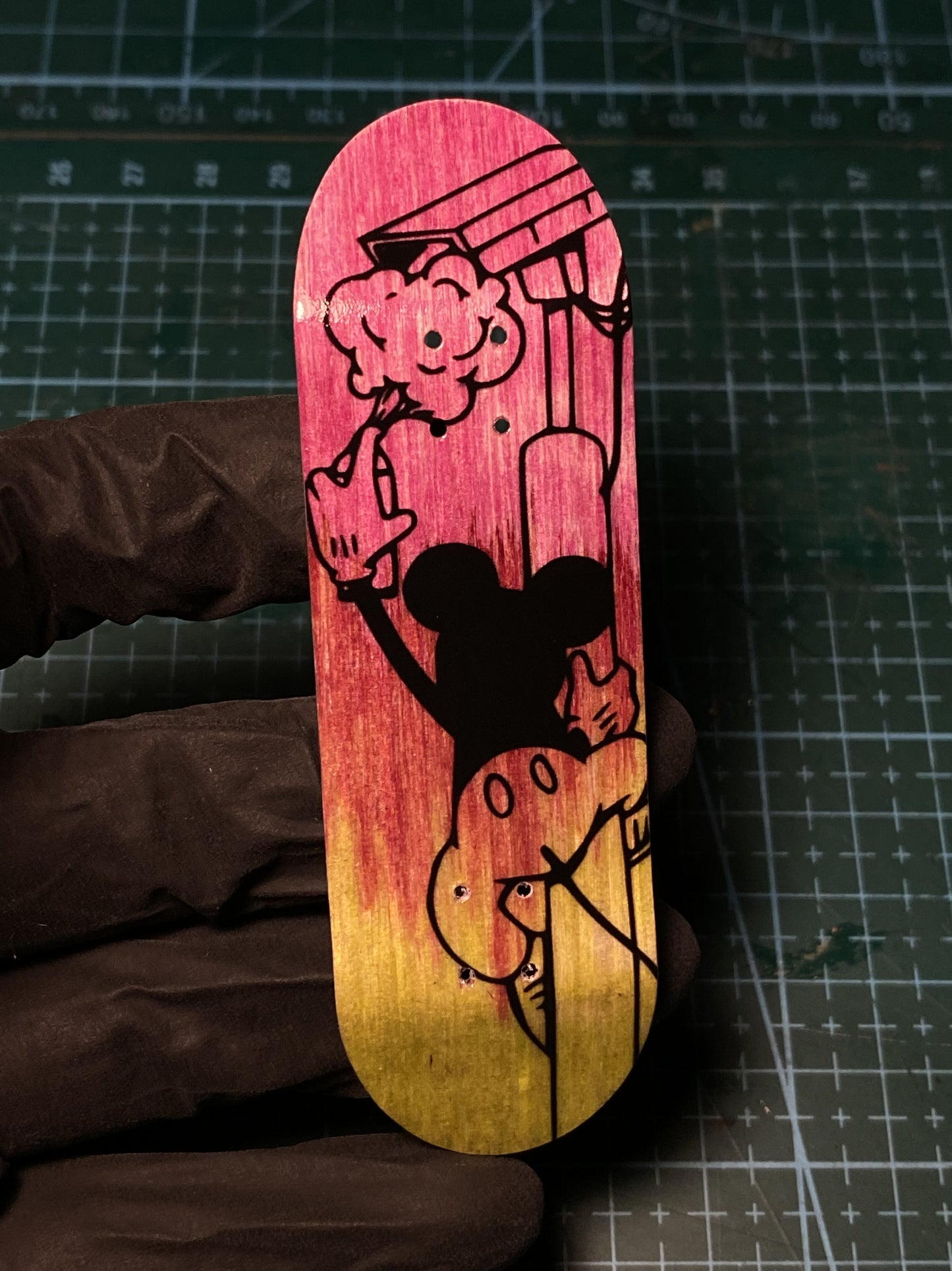 Big Brother is watching you! fingerskateboard, 29mm Popsicle